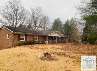 731 Hidden Valley Dr, Martinsville, VA 24112