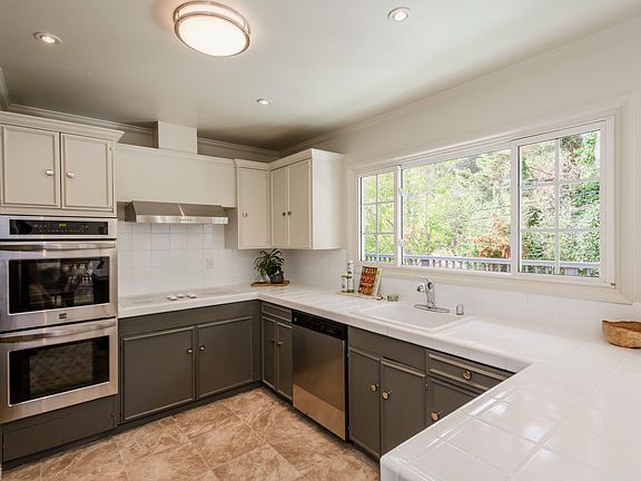 5th image of 1149 Helen Dr