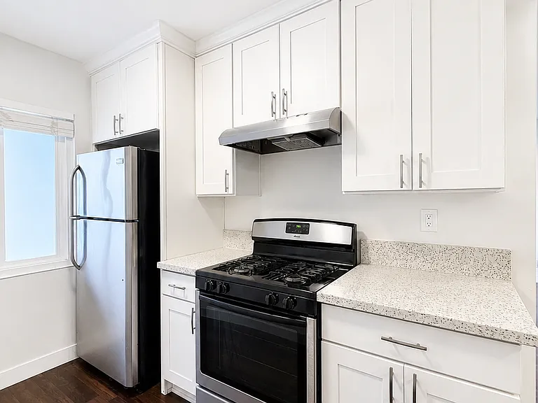 7731 Romaine St #2 — Photo 5