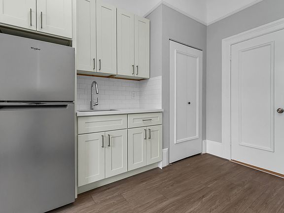 4th image of 2136 Broderick St APT 19