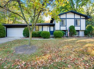 38095 Laurenwood St, Wayne, MI 48184