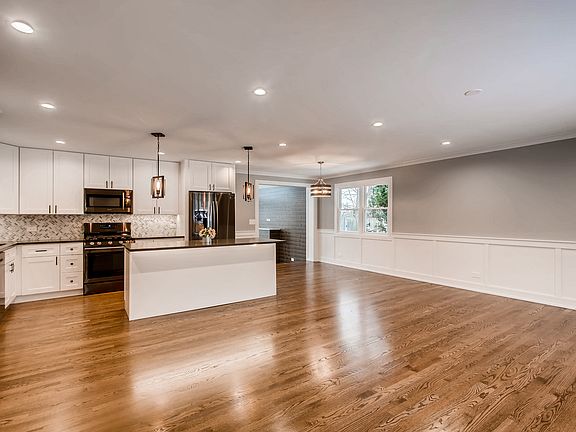4th image of 10151 S 84th Ave