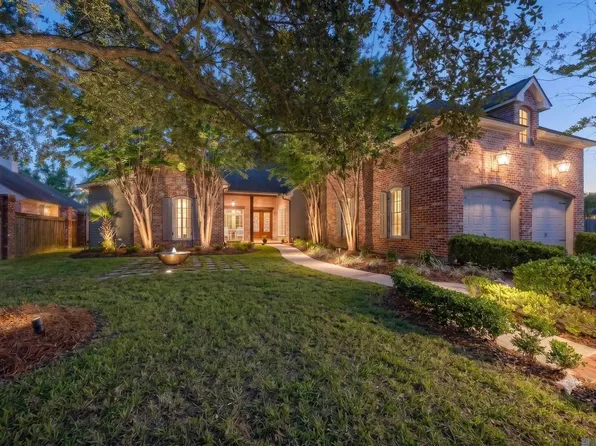 17427 E Club View Ct, Baton Rouge, LA 70810