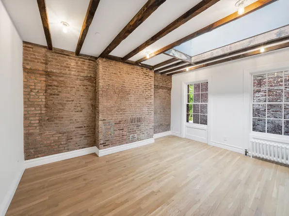 422 Hudson Street image 5 of 13