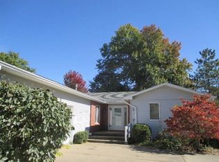 2720 Bittersweet Pl, Burlington, IA 52601