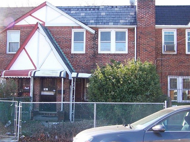 1st image of 11420 203rd St