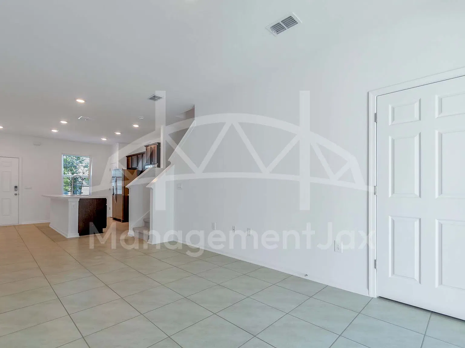 8337 Asteroid St — Photo 4