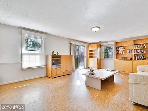 3rd image of 11703 Farmland Dr
