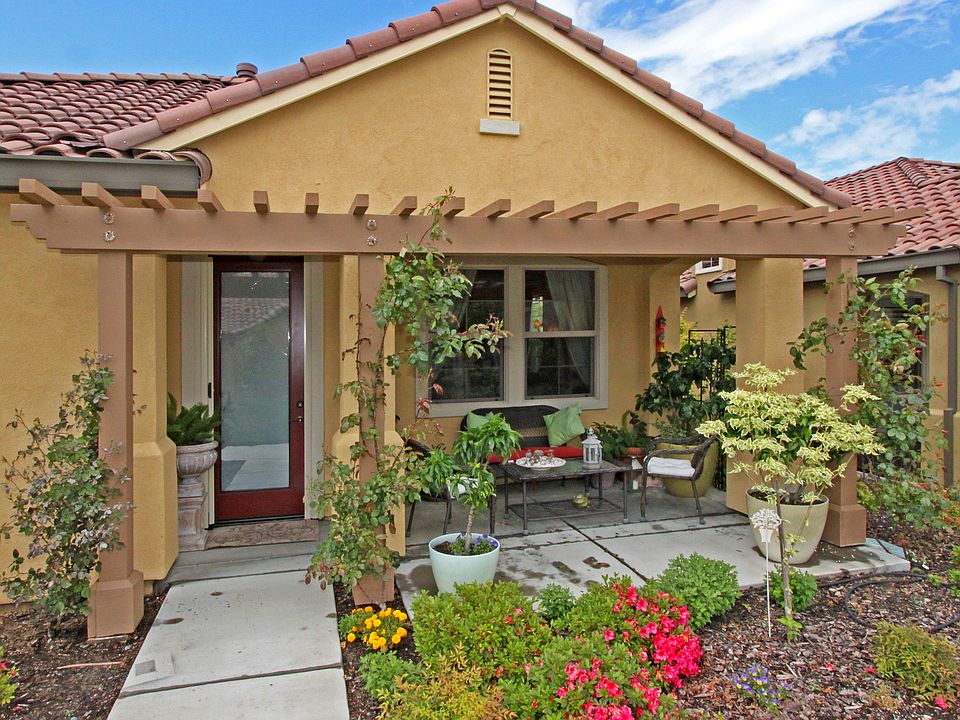 EXTRA LG. REAR COVERED PATIO