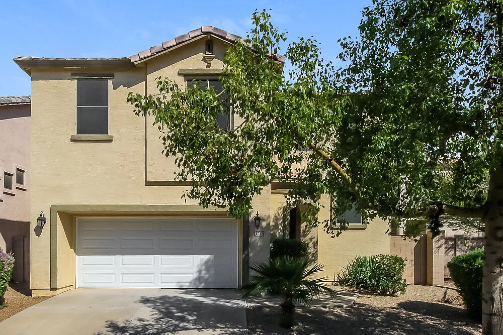 3 bed, 2.5 bath, 1558 sqft, $2,265 — Photo 1