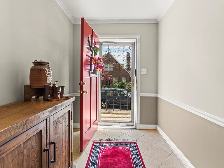 2302 Sanford St — Photo 64