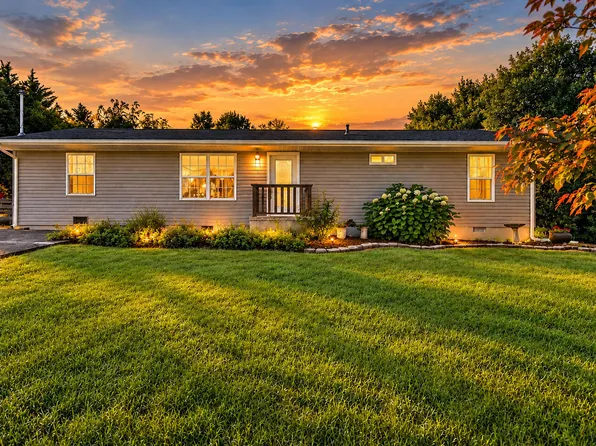 1006 Shamrock Dr, Jonesborough, TN 37659