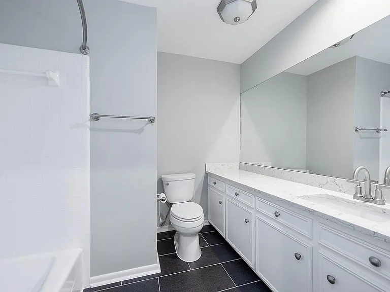 2470 Country Club Dr — Photo 17