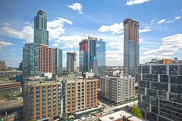 Rented by Space Marketing Shop