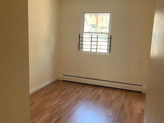 3rd image of 2338 E 13th St #1