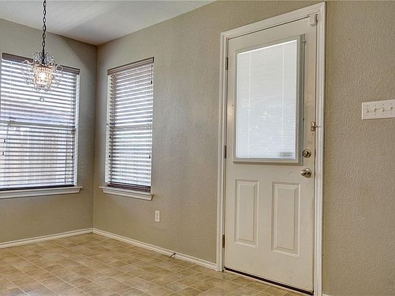 3rd image of 311 Antelope Trl