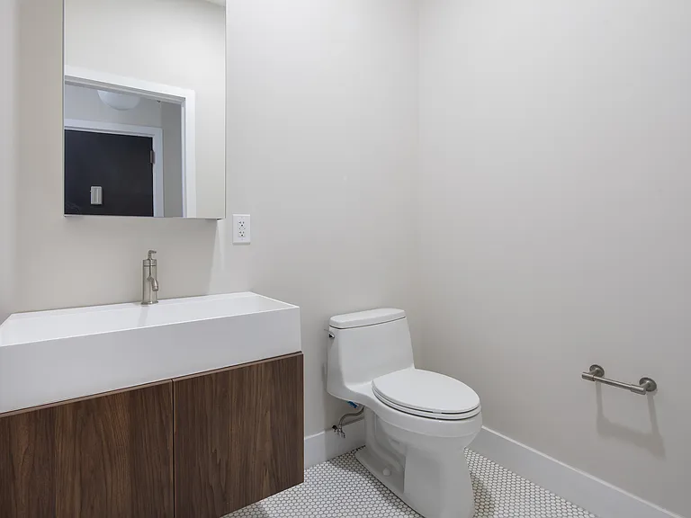 103 W 72nd St #PHA — Photo 12