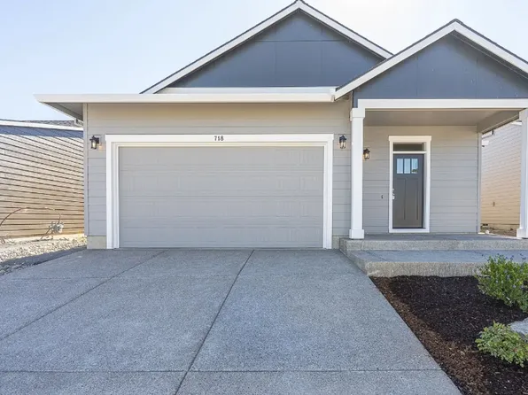 718 Tigerlily St, Silverton, OR 97381