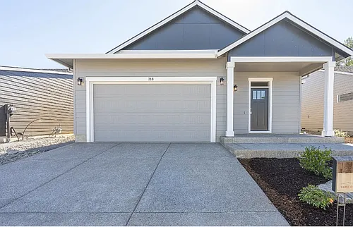 718 Tigerlily St Photo 1