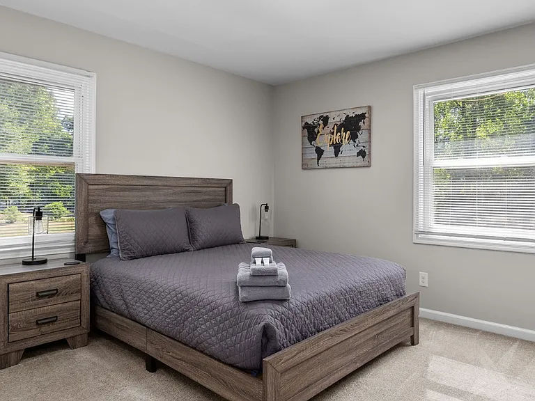 1048 Ivy Ln — Photo 21