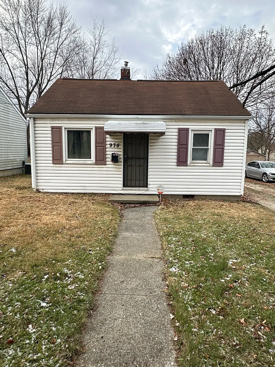 Building Photo - 978 Kelly Ave