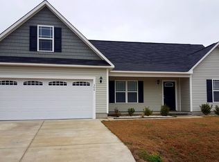 306 Starky Dr, Richlands, NC 28574