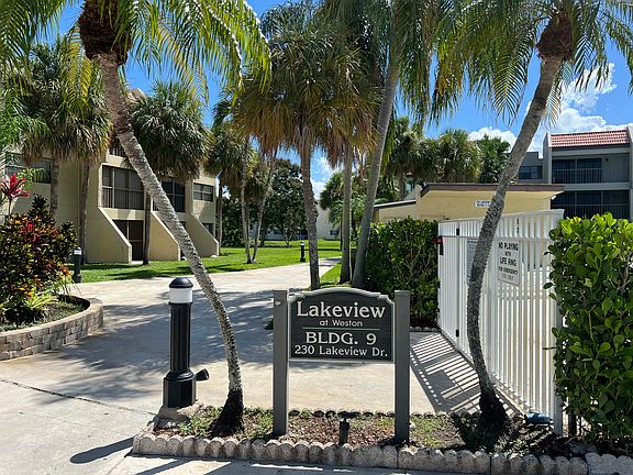 2nd image of 230 Lakeview Dr APT 206