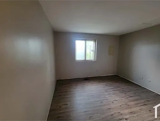 267 Hoch St — Photo 8