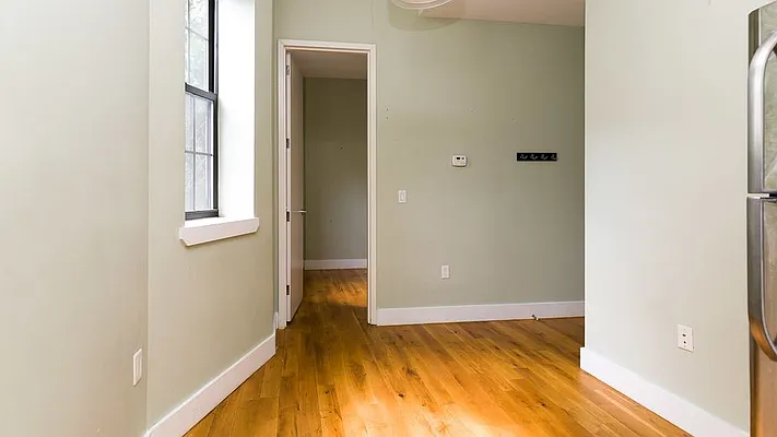 Rented by Nooklyn NYC LLC | media 52