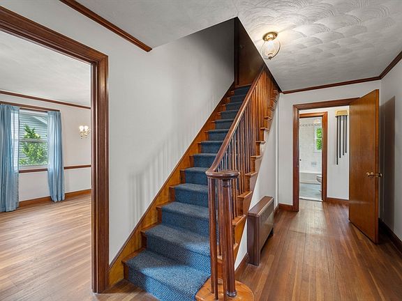 3rd image of 52-54 Loomis Ave