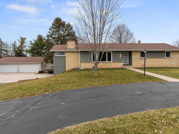 908 Armstrong AVENUE, Howards Grove, WI 53083