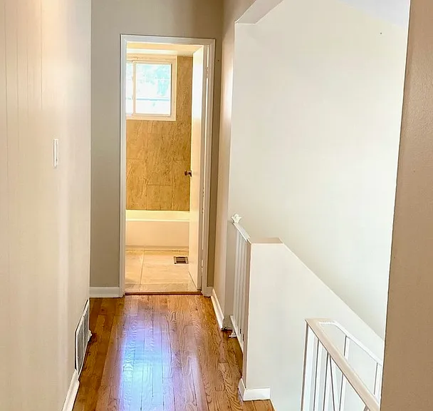 710 W Ridge Rd — Photo 8