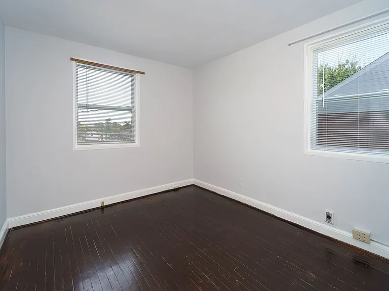 10024 Lorain Ave — Photo 20