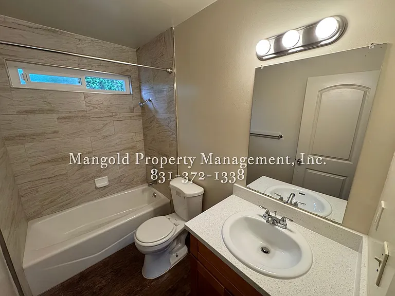 The Reef Apartments — Photo 17