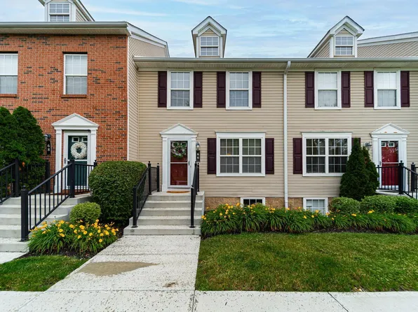 66 Highbluffs Blvd, Columbus, OH 43235