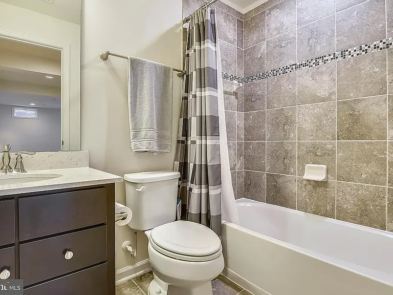 2216 Potomac River Blvd — Photo 53