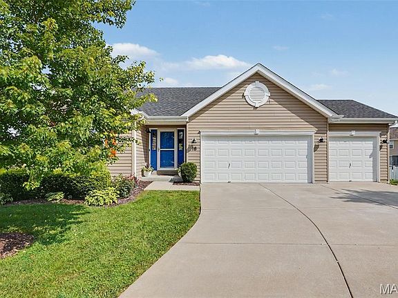 2nd image of 18 Sonnet Way Ct