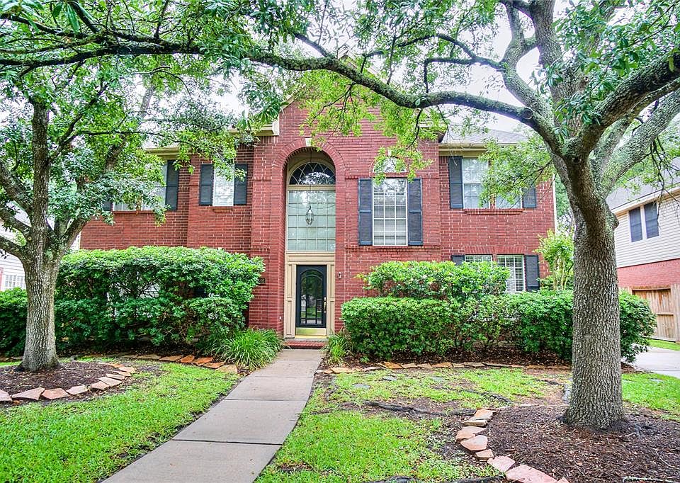 1st image of 1346 Crescent Parkway Ct