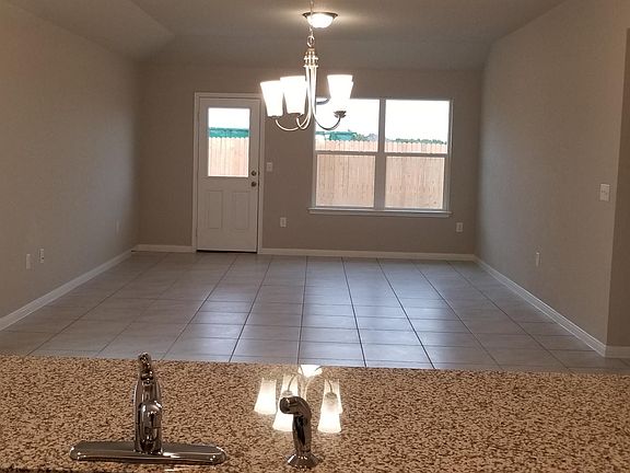 3rd image of 3210 Crystal Bend Dr
