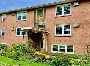 6321 W Quaker St APT 9, Orchard Park, NY 14127