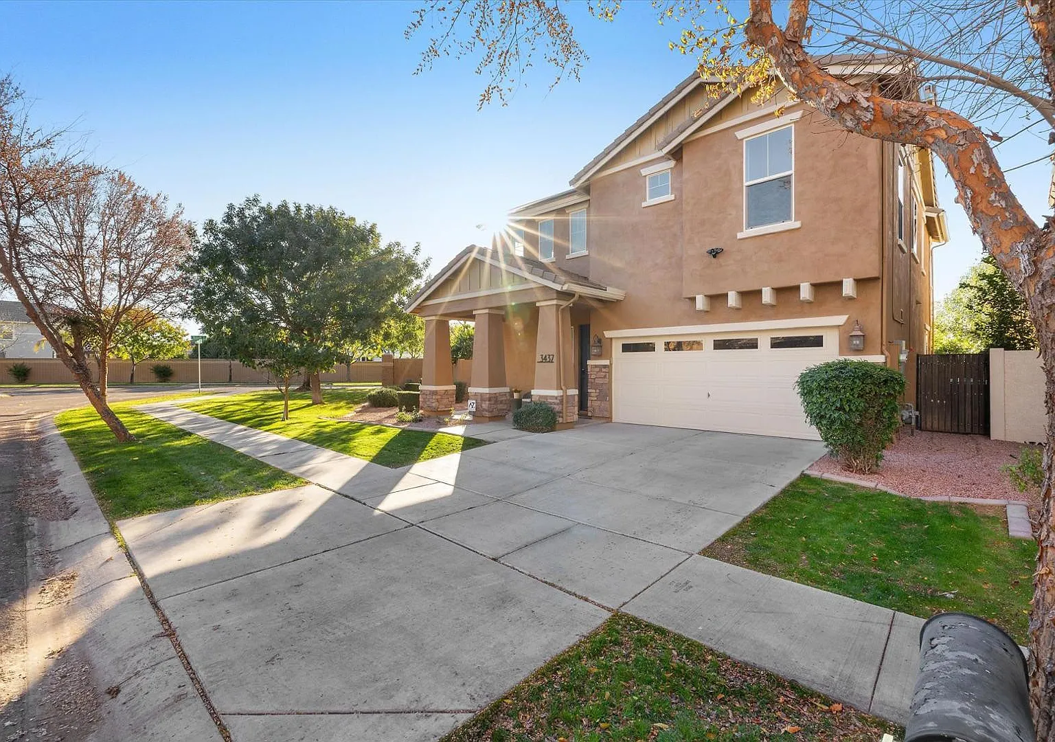 3 bed, 2.5 bath, 1880 sqft, $4,500 — Photo 3