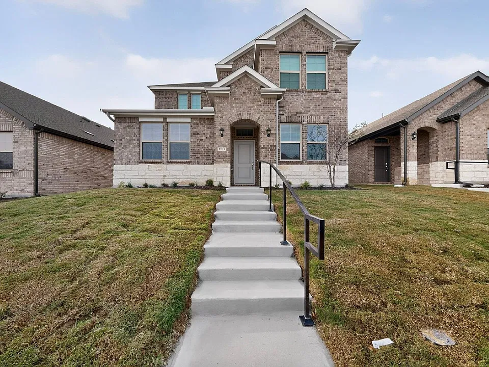 2512 Fairweather Dr