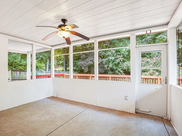 12027 Devilwood Dr — Photo 22