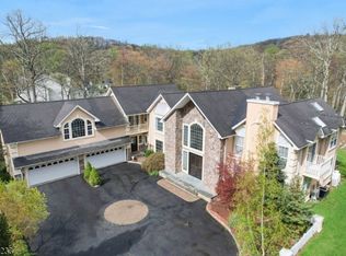 12 Butternut Ter, Kinnelon Boro, NJ 07405