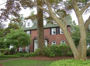 862 Hillcrest Rd, Ridgewood, NJ 07450