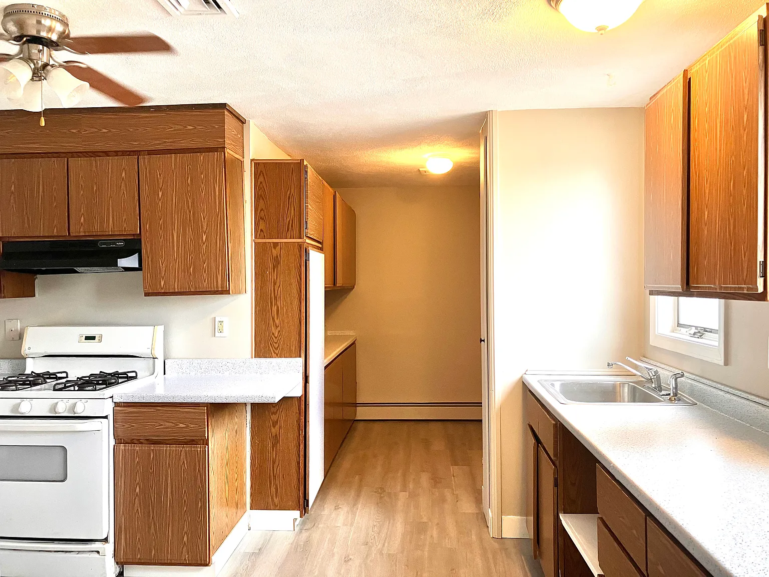 3 bed, 1464 sqft, $2,800 — Photo 4
