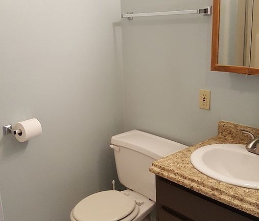 5th image of 307 Jefferson St