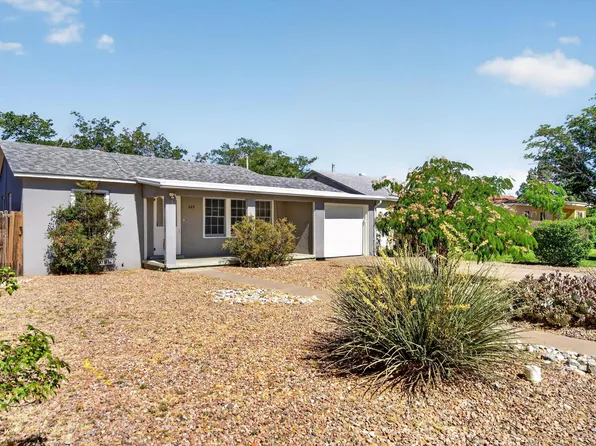 225 Morningside Dr NE, Albuquerque, NM 87108