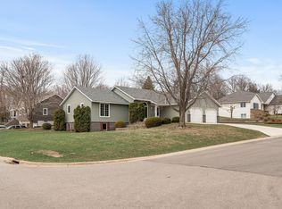 990 Klyva Rd SE, Cokato, MN 55321