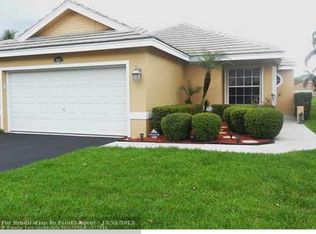 8970 Lake Park Cir N, Fort Lauderdale, FL 33328